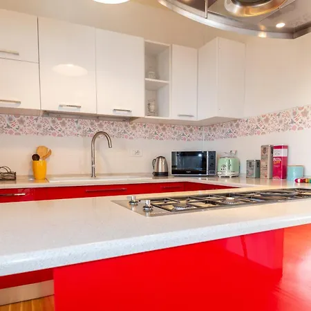 Otton House - Center *